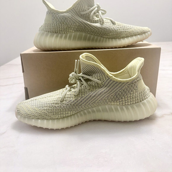 Adidas Yeezy Boost 350 V2 Antila Non-Reflective Size 13, Brand New w Box - Picture 3 of 9